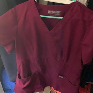 Greys anatomy XL scrub top - maroon